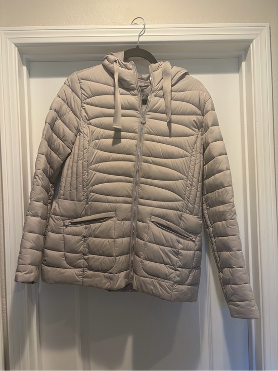 Bernardo Jackets & Blazers - Women’s Lightweight Hooded Puffer Jacket - Taupe